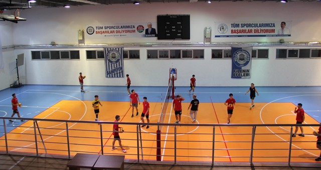 ALT YAPI VOLEYBOL TAKIMLARIMIZIN HEDEFİ ŞAMPİYONLUK