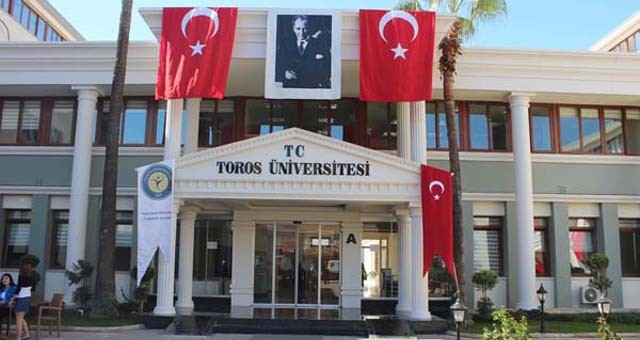 Toros Üniversitesi 5 öğretim görevlisi ve 2 araştırma görevlisi alıyor