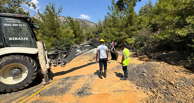 ​​​​​​​Elektrik Direği Çalışması Sırasında Bodrum’a Su Sağlayan Ana Hat Patladı