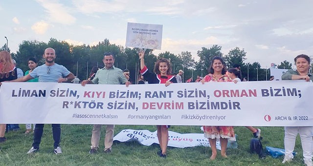 Öğrencilerin Devrim'deki pankartlarında Milas da yer aldı