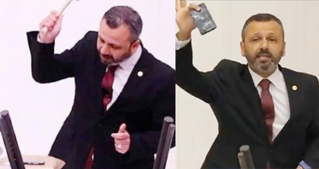 Burak Erbay, sansür yasası görüşmelerinde, çekiçle telefonunu kırdı..