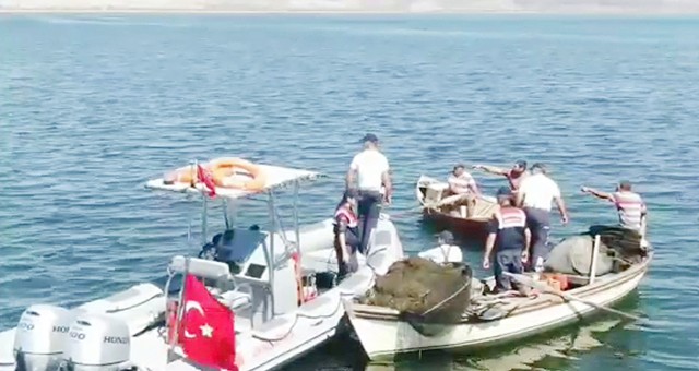 Jandarma ekipleri Bafa Gölü'nde kontrollerini sürdürüyor  