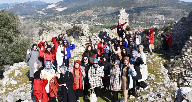 Konyalı gençler Milas’ı gezdi