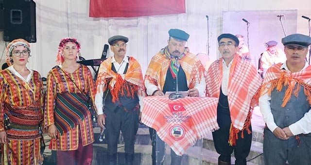 Yörüklerin performansları ayakta alkışlandı