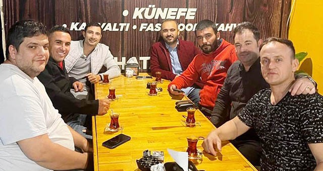 Dörtyol Gençlikspor’lu eski futbolcular yemekte buluştu