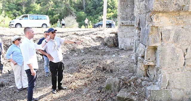 Kaymakam Böke Ören Keramos Arkeoloji Alanını ziyaret etti