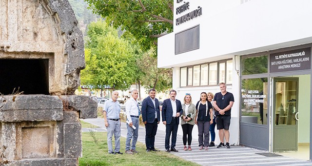 Vali Orhan Tavlı Batı Likya Kültürel Varlıklarını Araştırma Merkezi’ni ziyaret etti