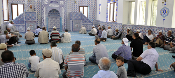 Akyar Camii ibadete sunuldu