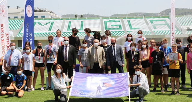 Sporcular 15 Temmuz Demokrasi Günü İçin Yarıştılar