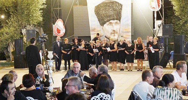 Cumhuriyet sevdalıları, öğrenciler için buluştu