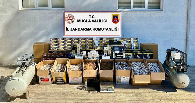 Sigara Kaçakçılarına Operasyon: 3 Kişi Gözaltına Alındı
