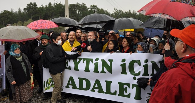 Akbelen direnişçilerini ziyaret eden CHP’li Öztunç:  “VATANA İHANET EDİYORSUNUZ!”