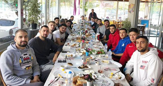 Milasspor'dan kutlama