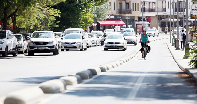 Büyükşehir’le bisiklet yol ağı genişliyor