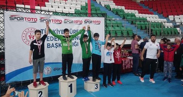 Sporcularımızdan alkışlanacak başarı geldi