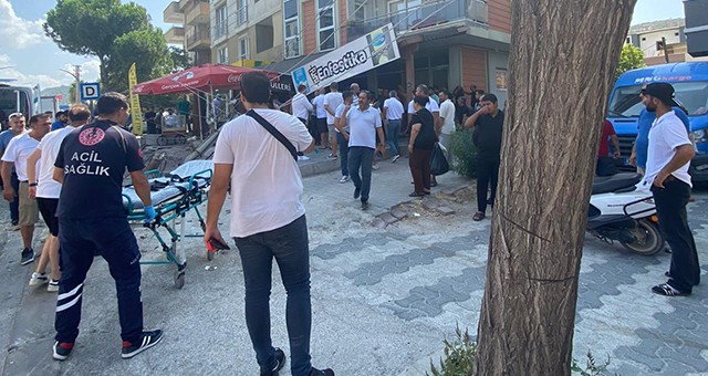 Milas’ta Araç Dükkana Girdi: 3 Kişi Yaralandı