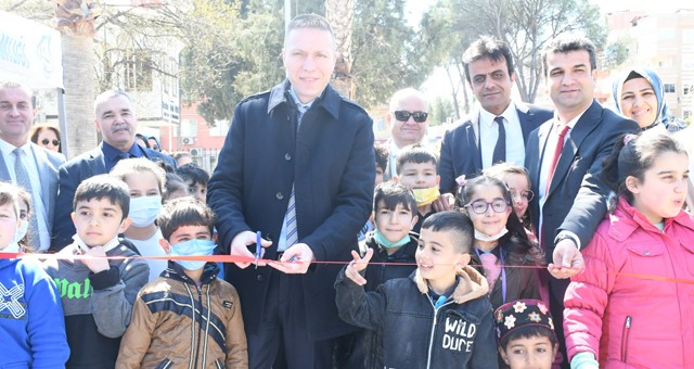 Öğrencilerin hazırladığı ürünler kermeste satıldı