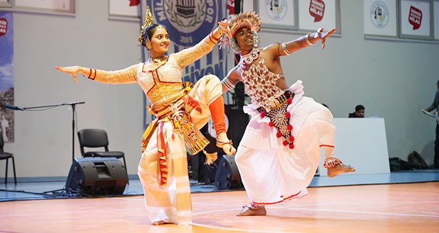 Milas, Uluslararası Halk Oyunları Gecesi’ne Ev Sahipliği Yaptı