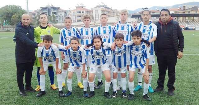 Milas Gençlik Spor U13 takımı, Halikarnas U13 takımını 3-1 yendi