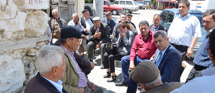 “Çorba Anayasa peşindeler”