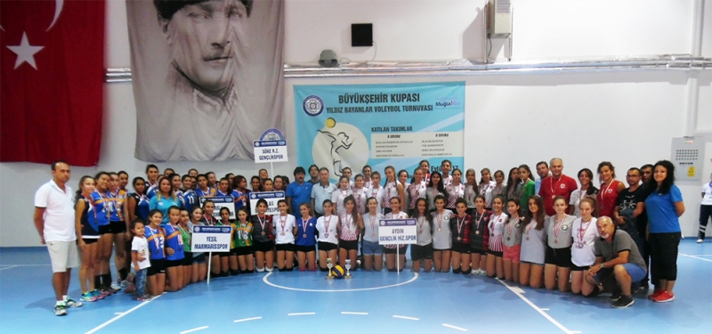 Cumhuriyet Kupası Voleybol Turnuvası bugün başlıyor