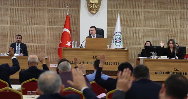 Başkan Aras, Güllük’e Müjdeyi Verdi