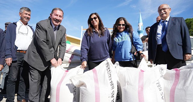 Milas Belediyesi, Üreticilere 4 Bin 275 Kilo Buğday Tohumu Dağıttı