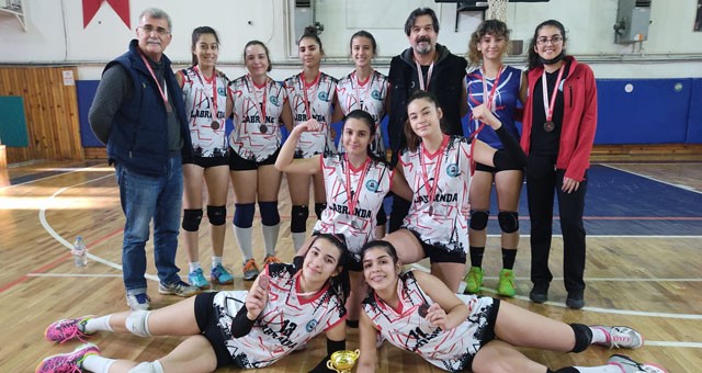 Milas Belediye Yıldız Kız Voleybol takımı hafta sonu Bodrum İhtisasspor ile kendi evinde karşılaşıyor