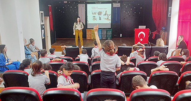 YK Enerji, Dünya Çevre Günü’nde öğrencileri plastik atıkları sanat eserine dönüştürmeye çağırdı