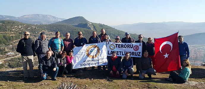 Dağcılardan terör olaylarına zirvede tepki