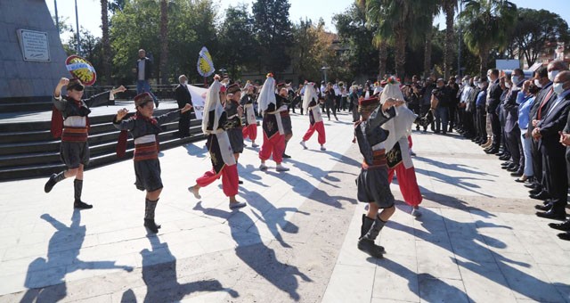 Muhtarlar Günü güzel bir programla kutlandı