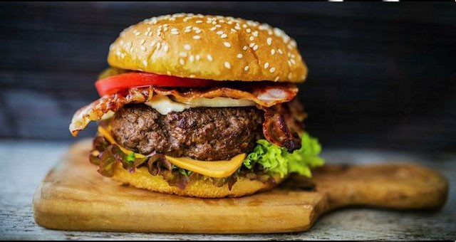 Dana etli hamburgerden ‘kanatlı’ eti çıktı