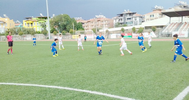 Milas Gençlikspor U11 takımı farklı kazandı