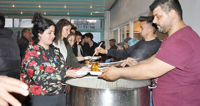 Sevdamsın Milas Spor Taraftarlar Derneği Yönetim Kurulu iftar yemeği verdi