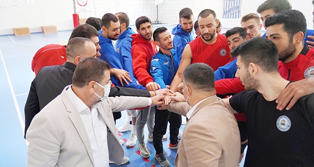 Başkan Tokat Milas Belediyespor antrenmanını ziyaret etti