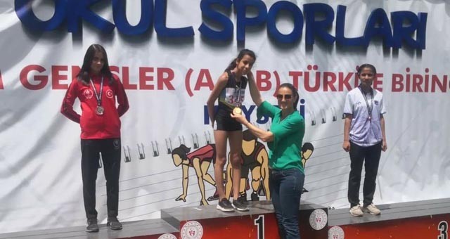 Büyükşehir Sporcuları Başarıdan Başarıya koşuyor