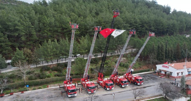 Büyükşehir İtfaiyesi’ne Araç ve Ekipman Takviyesi