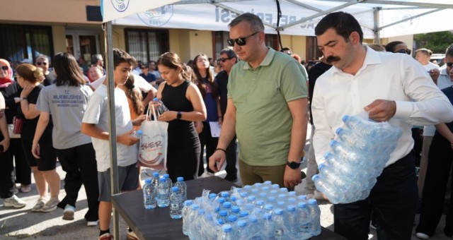Milas Belediyesi LGS Adaylarını Yalnız Bırakmadı
