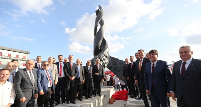 Muğla’da 100.Yıl Anıtı Cumhuriyet’e Yakışan Görkemli bir Törenle Açıldı