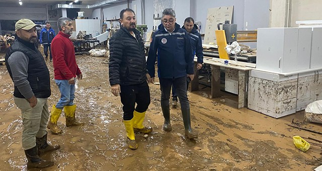 MUSKİ Ekipleri Yağmur Mesaisinde