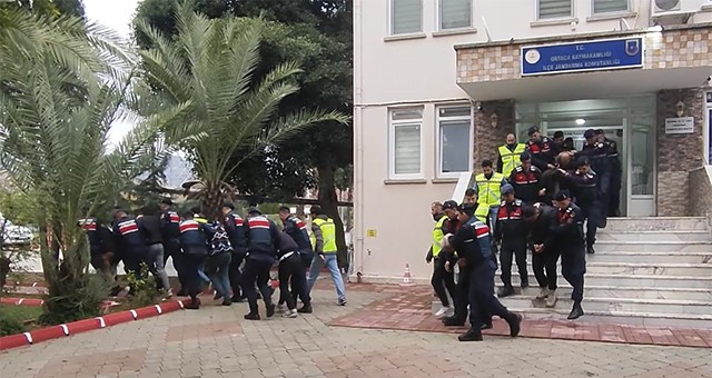 Muğla İl Jandarma Komutanlığından Dolandırıcılık Operasyonu: 10 Kişi Tutuklandı