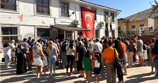 “Mini mini birler” okula başladı