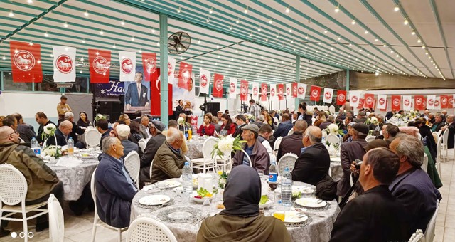 Demokrat Parti gönüllüleri iftarda buluştu