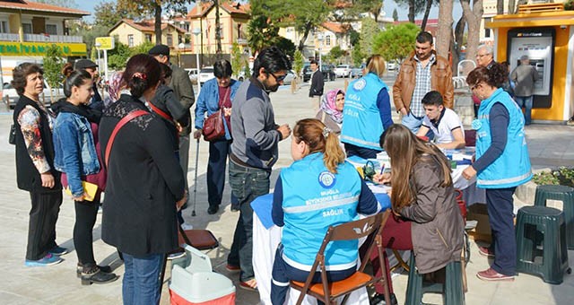 Büyükşehir’den 13 ilçede şeker ölçümü