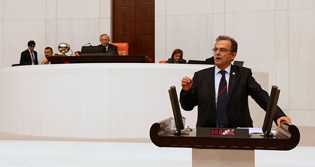 CHP’Lİ GİRGİN;  “ÇEVREYE VE ŞEHRE UZAKTAN BAKAN DEĞİL, ÇEVRE VE ŞEHİRCİLİĞE BAKAN OL!”