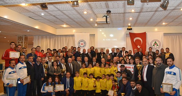 MİLAS BELEDİYESPOR VOLEYBOL TAKIMINA ÖDÜL