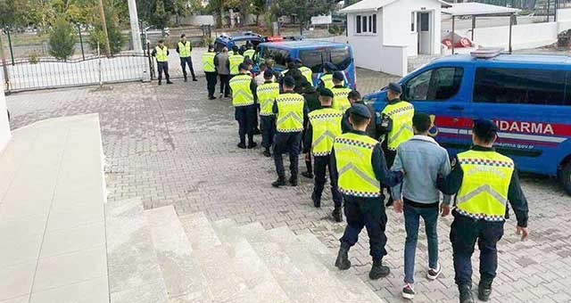 58 düzensiz göçmen yakalandı