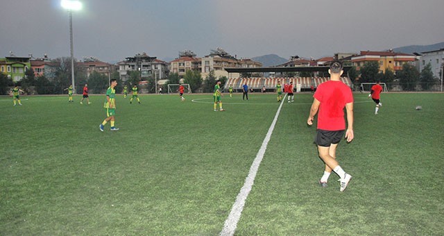 Milas Belediye Beçinspor, Çine Madraspor’u hazırlık maçında 3-1 yendi