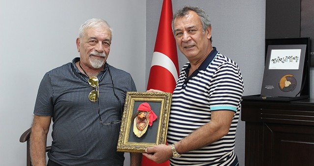 Ressam ve mask sanatçısı Eczacı Erdoğan Aşıcı MİTSO'da