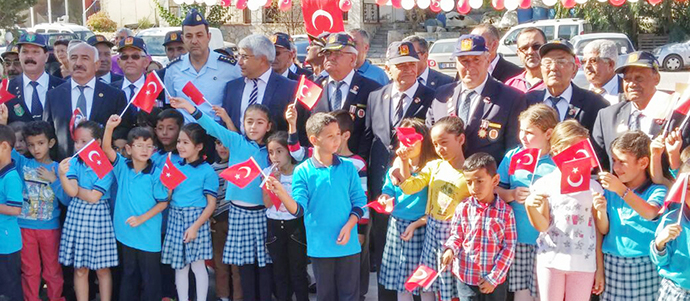 ‘Gazilerle Tekne Turu’ yapıldı